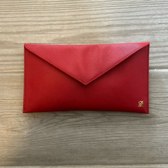 Clutch - Picture 1 of 3